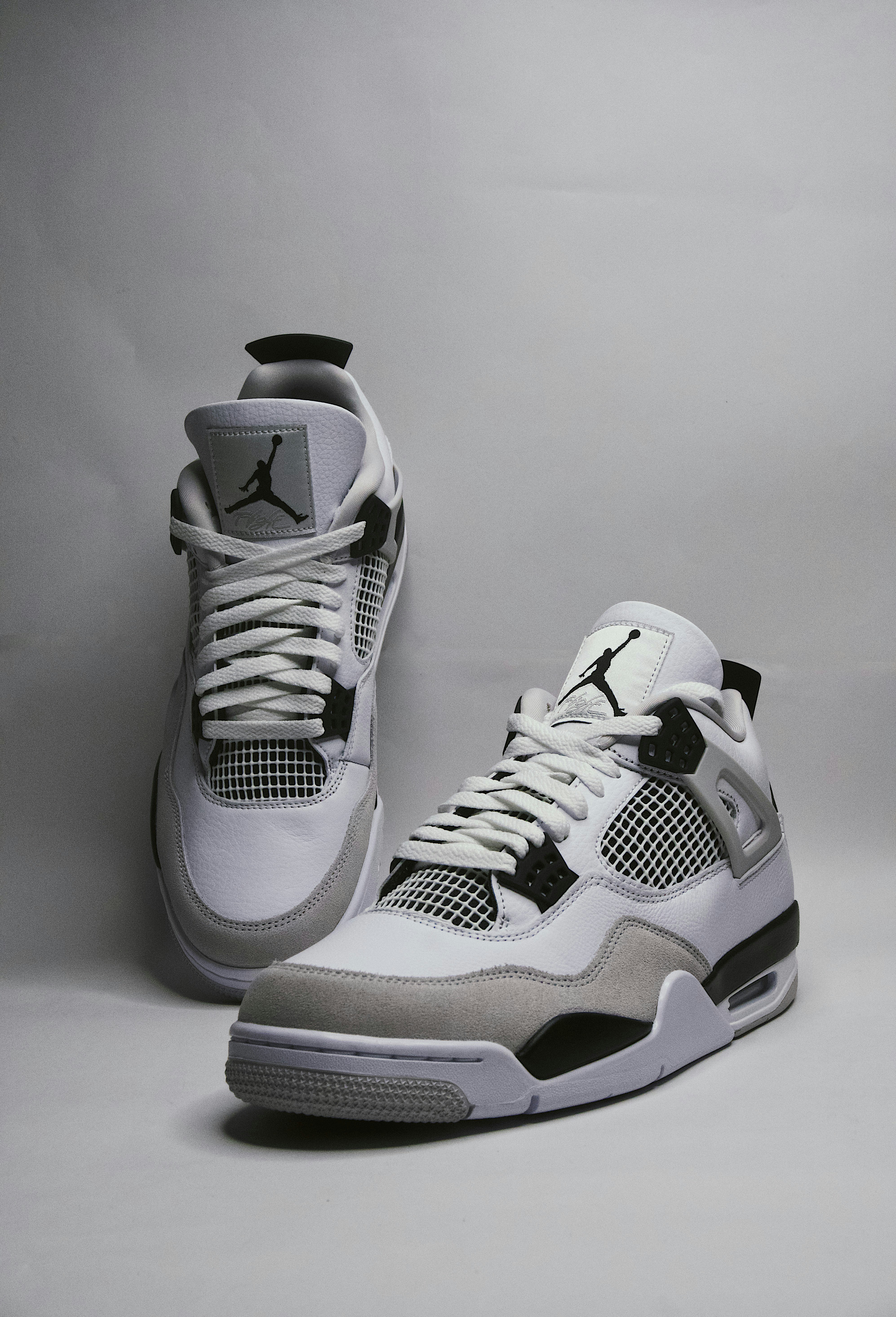 Air Jordan 4