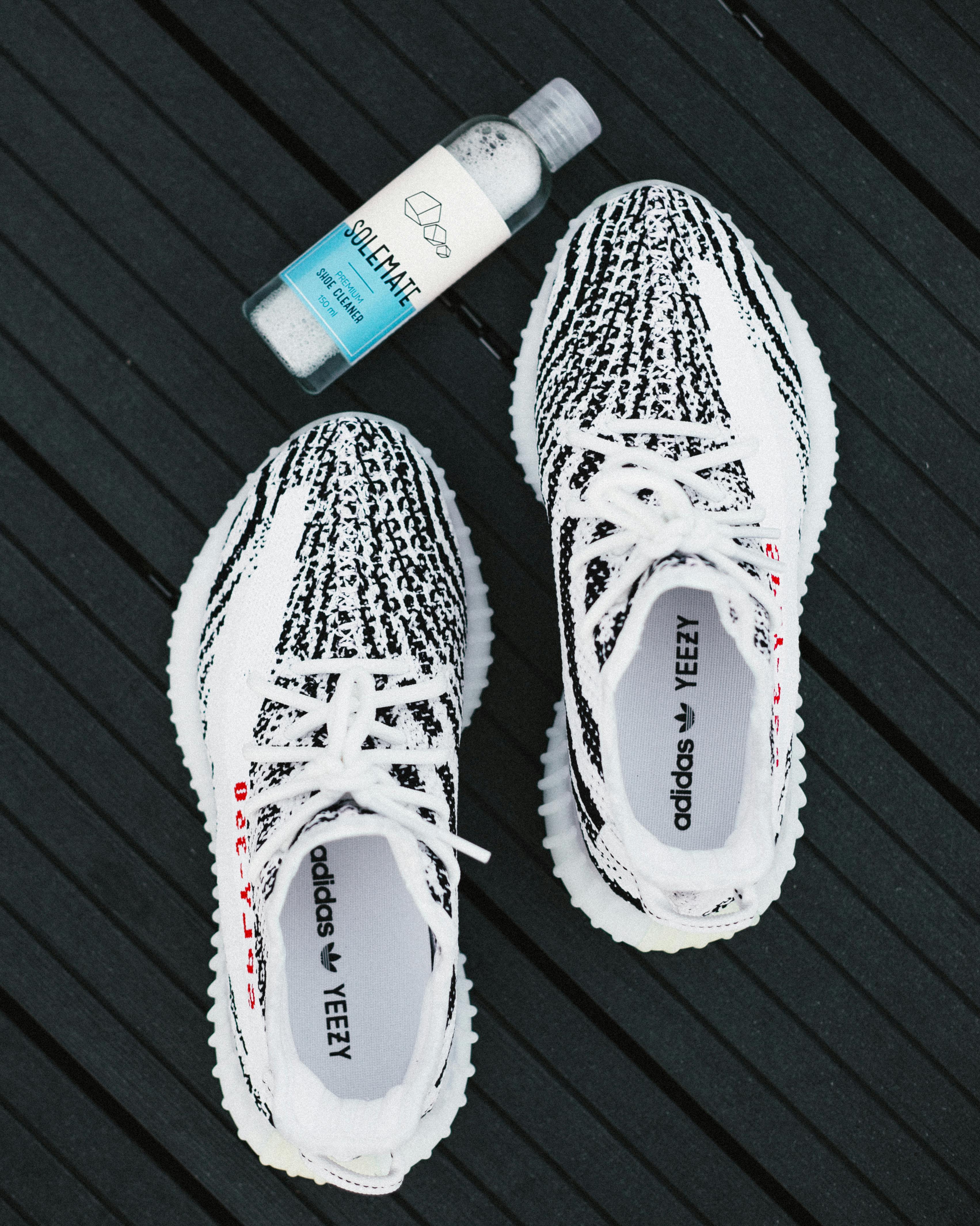 Adidas Yeezy Boost 350 V2